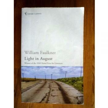 Luz en Agosto (Clásicos Vintage) - William Faulkner