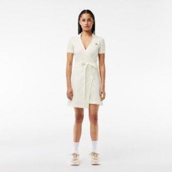 Vestido de manga corta en piqué elástico Lacoste para mujer color blanco