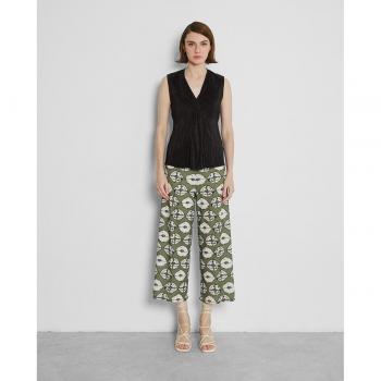 Top de mujer micro plisado con tirantes y cuello en V