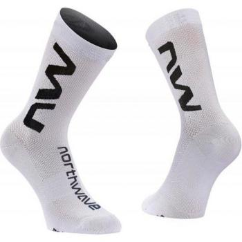 Calcetín Northwave Extreme Air Blanco/Negro, características: tejido transpirable, diseño ligero, ajuste ceñido, refuerzos en áreas clave, secado rápido, adecuado para ciclismo