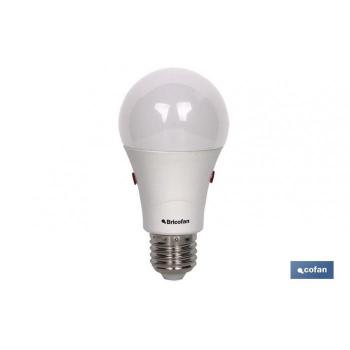 Bombilla LED con sensor crepuscular para ahorro de energía