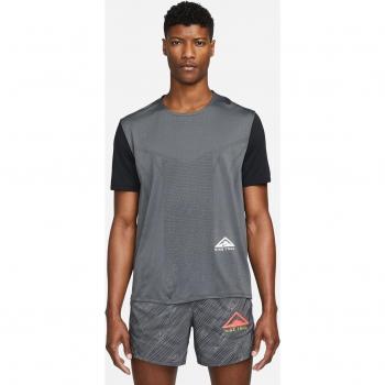 Camiseta Nike Dri-FIT Rise 365 para hombre en color negro