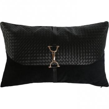 Cojín pu 50x10x30 hebilla negro