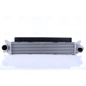 Intercooler de aire sobrealimentado NISSENS 961241