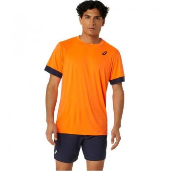 Camiseta de tenis Asics Court SS Top Hombre Naranja con manga corta, diseño en naranja y azul medianoche