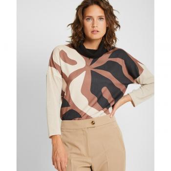 Camiseta de mujer de cuello vuelto y estampado abstracto