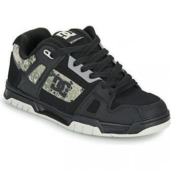 Zapatillas deportivas de Hombre Marca Dc Modelo Stag características: diseño moderno, suela de goma antideslizante, parte superior de cuero sintético y malla para mayor transpirabilidad, plantilla acolchada para comodidad, cierre de cord