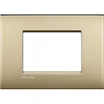 Placa Bticino Livinglight AIR 3 Módulos Oro Satinado LNC4803OF - Diseño Minimalista