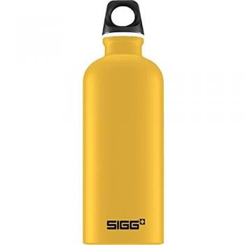 SIGG - Botella de agua unisex para viajeros, color amarillo, 0,6