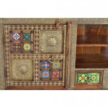 Mueble Televisor Hecho a Mano con Detalles de Azulejos y Acabado Marrón - Giner y Colomer 60x40x180