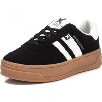 XTI 143483 Zapatillas deportivas para mujer en negro de piel sintética, con cierre de cordón, suela de goma y disponible en talla 37