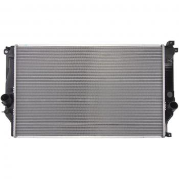 Radiador del motor NISSENS NIS 646864 - Radiador, refrigeración del motor, marca NISSENS, modelo 646864, diseñado para optimizar la temperatura del motor y mejorar su rendimiento