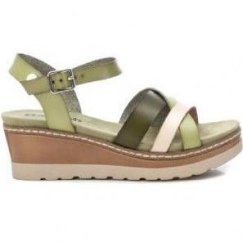 Sandalia de mujer Refresh 171785 camel con hebilla