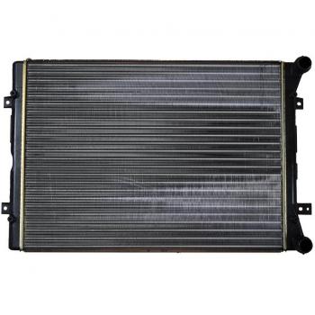 Radiador de refrigeración del motor NRF 53022, compatible con diversas marcas y modelos de vehículos, fabricado con materiales de alta calidad para una óptima disipación del calor, diseño eficiente que asegura un rendimiento adecuado del sistema de r