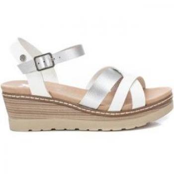 Sandalia de mujer Xti 142853 blanco con hebilla
