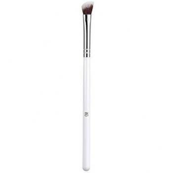 Ilū Angled Eyeshadow Brush No. 417
