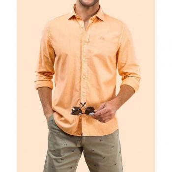 Camisa de hombre regular fit lisa color naranja