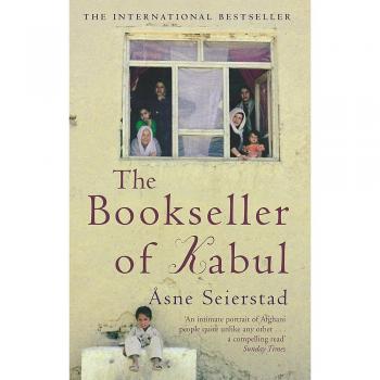 El Librero de Kabul: Retrato Íntimo de la Cultura Afghana por Åsne Seierstad - Bestseller Internacional en Formato Tapa Blanda