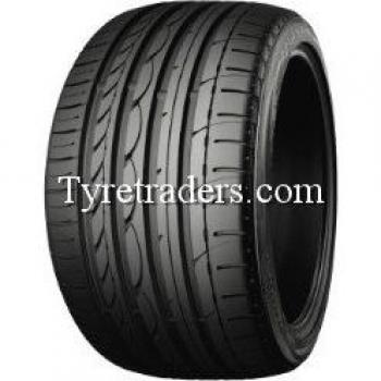 Neumático Yokohama Advan Sport 205/45 R17 84V - Alto Rendimiento y Estabilidad