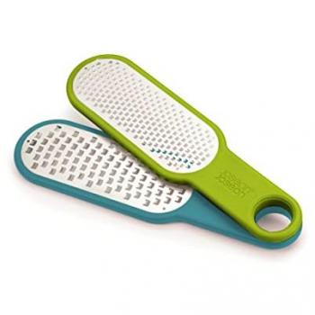 Set de 2 Ralladores Joseph Joseph Duo - Acero Inoxidable, Mango Clip Compacto, Ideal para Quesos Duros y Cítricos, Color Azul-Verde