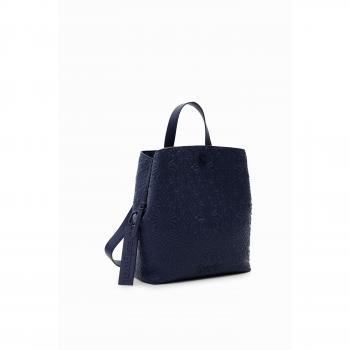 Mochila Desigual en azul marino con relieve geométrico