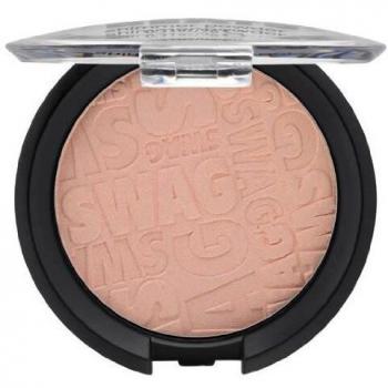 Essence Beauty Beats Girls on tour with Justin Bieber Shimmer Powder nº 01 swaaaag. Contenido: 9 g brillo Polvos para un Desfile atractivos y teint fresco. Polvo para extra brillo en la cara.