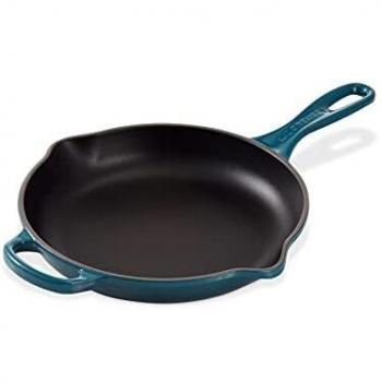 Sartén Redonda de Hierro Fundido Le Creuset 23cm con Mango Metálico color Verde Profundo