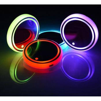 Posavasos LED luminoso para coche con carga USB - 2 unidades, luz ambiental colorida, alfombrilla antideslizante y antisuciedad