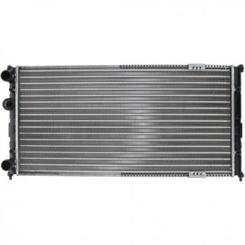 Radiador de refrigeración del motor Nissens 67308