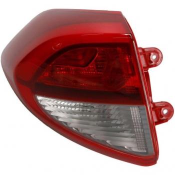 Piloto posterior TYC 11-6854-16-2 Izquierda con características de luz trasera, diseño específico para el lado izquierdo del vehículo, fabricado por TYC