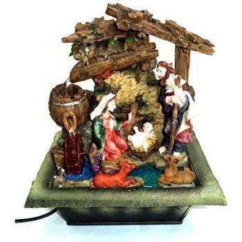 GMC Nacimiento y Fuente. con Luz LED. Medidas: 22x30x17cms. La Fuente Funciona a la Red 220/240 W. Las Luces Funcionan con 2 Pilas AA