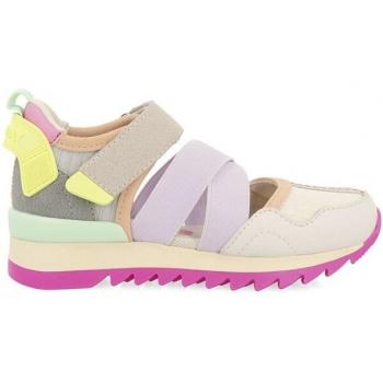 Gioseppo Bailarina Deportiva Blanca Niña y Sandalias de niña con hebilla y materiales reciclados
