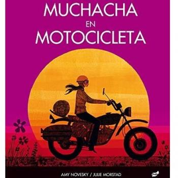 Muchacha en motocicleta