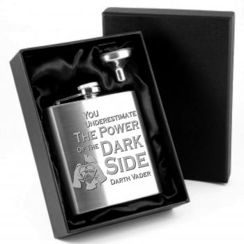 County Engraving – Petaca 6OZ Star Wars Cita 018 su mensaje grabado gratuito