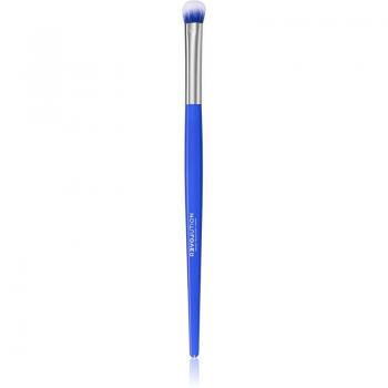 Revolution Relove Queen Blending Eyeshadow Brush