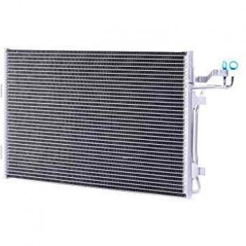 Condensador de Aire Acondicionado RIDEX 448C0003 para VOLVO V50 (545), C30 (533), S40 II (544) y C70 II Cabrio (542) sin deshidratador