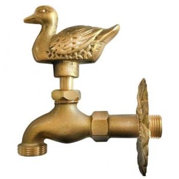 Grifo de Latón Tipo Pato con Roseta - Acabado Pulido - Incluye Racor