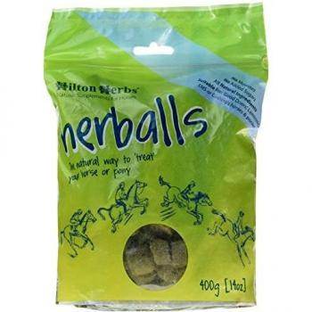 Hilton Herbs - Pelota de Hierbas, diseño de Caballo