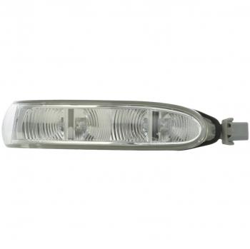 Luz intermitente TYC 321-0129-3 con características de piloto intermitente, diseño específico para vehículos, alta visibilidad, fácil instalación y compatibilidad con diversas marcas y modelos