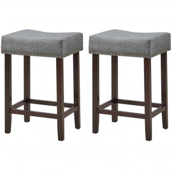 Set de 2 Taburetes Alto Saddle con Tachas de Latón, Cojín en Esponja y Patas de Madera Goma Gris 43 x 33 x 61 cm