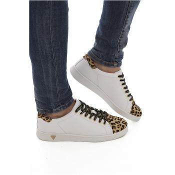 Guess Sneaker FLUPE3LEP12 Mujer Color: Blanco Talla: 35