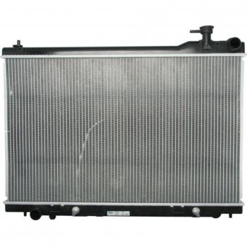 Radiador de refrigeración del motor NISSENS 68119, tipo Nissens 68119, diseñado para optimizar la temperatura del motor, fabricado con materiales de alta calidad para garantizar durabilidad y eficiencia en la disipación del calor