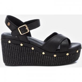 Carmela 160750 Sandalia con cuña mujer Negro, sandalias de cuña de piel color negro con cierre de hebilla