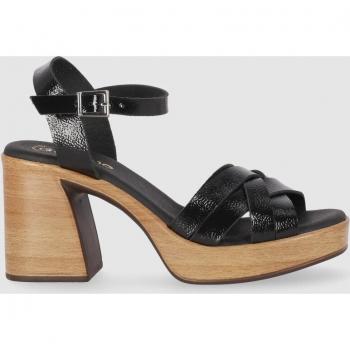 Sandalias de Piel St Arwen 5398 Negro para Mujer con Plataforma y Cierre de Hebilla