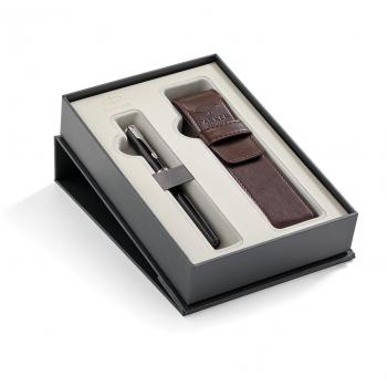 Parker Sonnet - Set de pluma estilográfica, color negro con adornos cromados, estuche de PU
