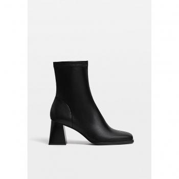 Stradivarius Mid-heel boots with stretch legs in BLACK