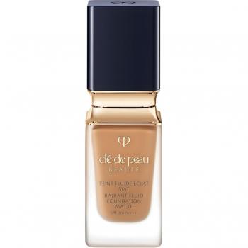 Clé de Peau Beauté Radiant Fluid Matte Foundation with SPF 20 - Medium Deep Ocher