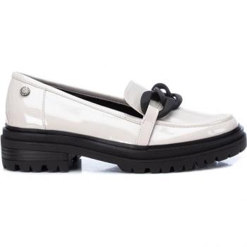 Mocasines Xti para mujer en color beige