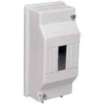 Solera 670B - Caja para distribución. De 82x170x61. De 1 a 4 elementos.Precintable. Color blanco. Superficie.