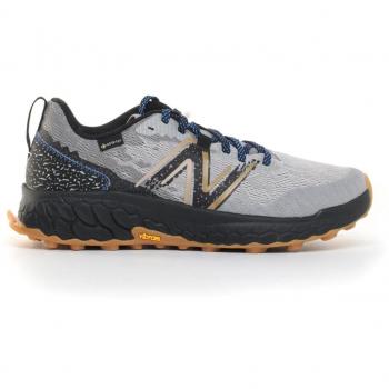 Zapatilla Hombre New Balance Hierro V7 GTX Gris, tipo: zapatillas trail, características: tecnología Gore-Tex para impermeabilidad, suela Fresh Foam para amortiguación y comodidad, diseño específico para hombre, color gris, talla